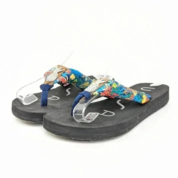 Unisa Fiava Flip Flop Sandals - 5 - Picture 3 of 10